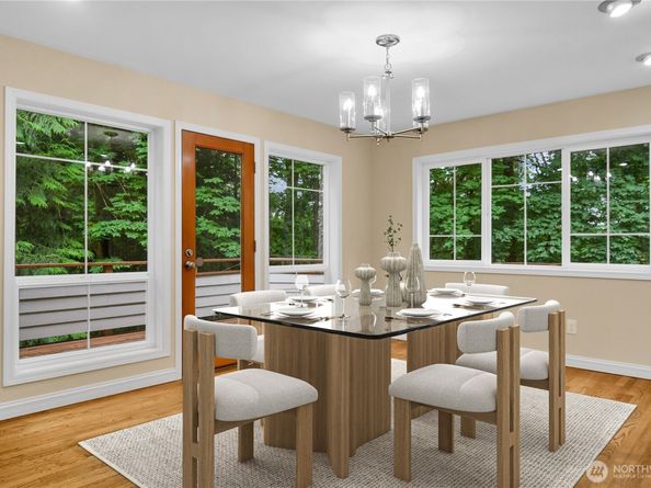 25043 SE Mirrormont Boulevard, Issaquah WA 98027