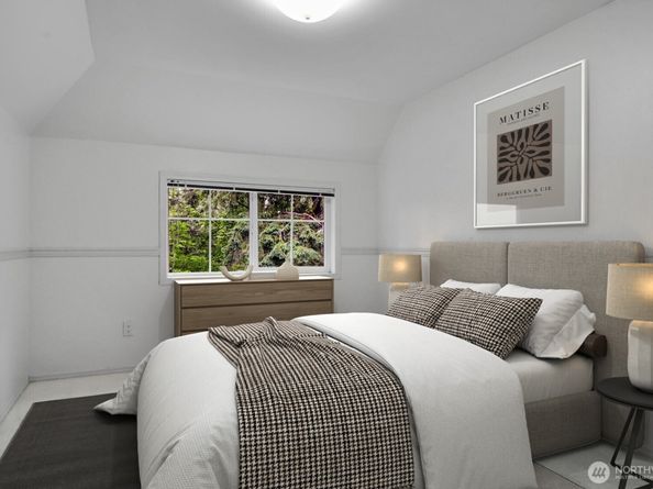 25043 SE Mirrormont Boulevard, Issaquah WA 98027