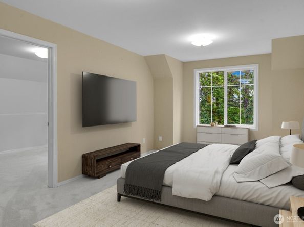 25043 SE Mirrormont Boulevard, Issaquah WA 98027