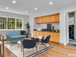 25043 SE Mirrormont Boulevard, Issaquah WA 98027