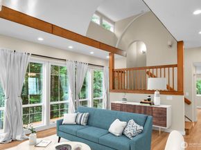 25043 SE Mirrormont Boulevard, Issaquah WA 98027