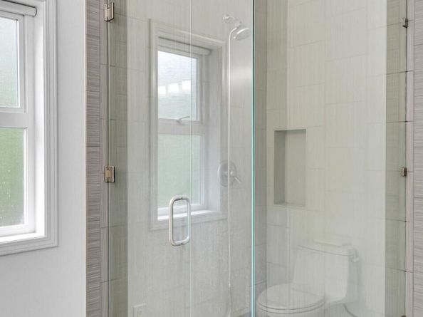 25043 SE Mirrormont Boulevard, Issaquah WA 98027