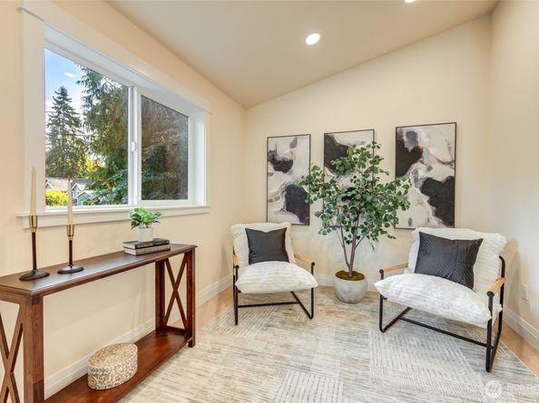 2558 NE 91st Street A, Seattle WA 98115