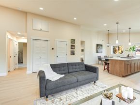 2558 NE 91st Street A, Seattle WA 98115