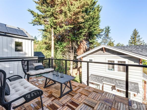 2558 NE 91st Street A, Seattle WA 98115