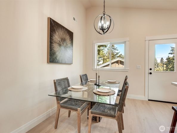 2558 NE 91st Street A, Seattle WA 98115
