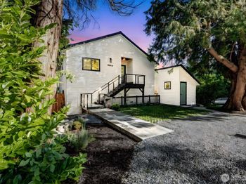 2558 NE 91st Street