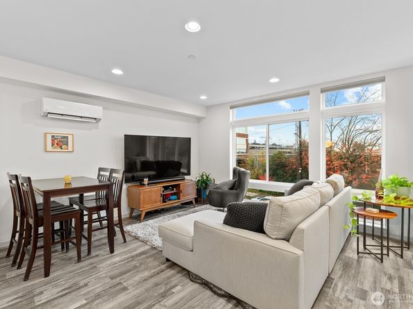 1422 E Cherry Street, Seattle WA 98122