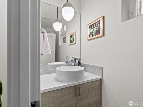 1422 E Cherry Street, Seattle WA 98122