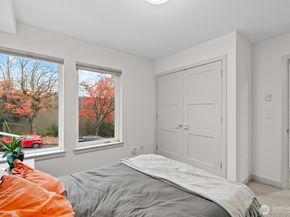 1422 E Cherry Street, Seattle WA 98122