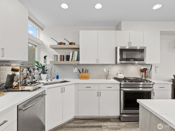 1422 E Cherry Street, Seattle WA 98122