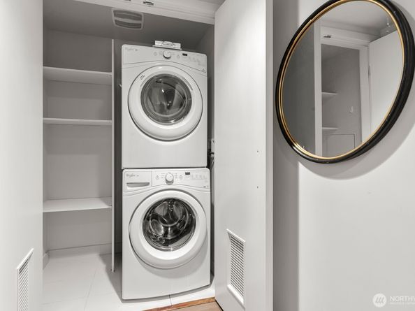 583 Battery Street 309N, Seattle WA 98121