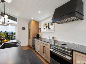 5190 NW Eldorado Boulevard, Bremerton WA 98312