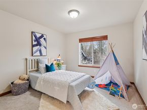 8827 NE 148th Place, Kenmore WA 98028