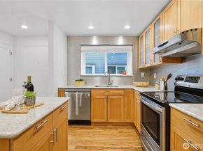 131 146th Avenue SE, Bellevue WA 98007