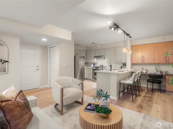 124 Bellevue Avenue E 206, Seattle WA 98102