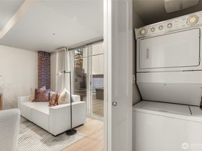 124 Bellevue Avenue E 206, Seattle WA 98102