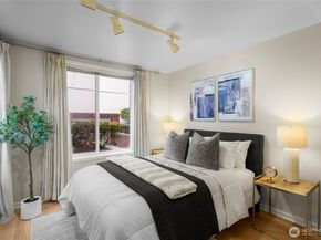 124 Bellevue Avenue E 206, Seattle WA 98102