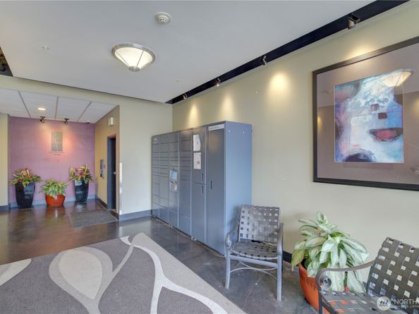 111 108th Avenue NE A215, Bellevue WA 98004