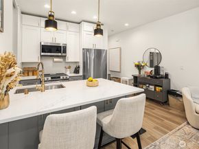 7030 Mary Avenue NW C, Seattle WA 98117