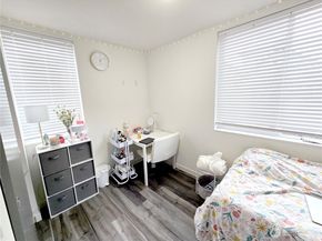 4709 B 8th Avenue NE, Seattle WA 98105