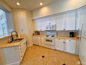 2220 132nd Avenue SE A213, Bellevue WA 98005