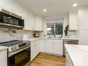 20323 12th Drive SE, Bothell WA 98012