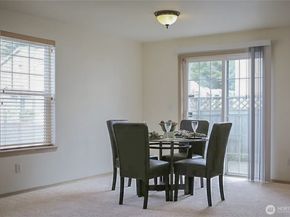 1160 Monroe Avenue NE 2A, Renton WA 98056