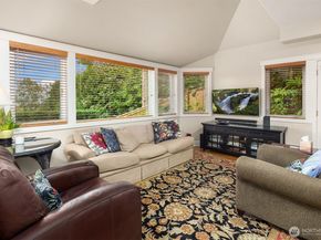 4411 NE 90th Street, Seattle WA 98115