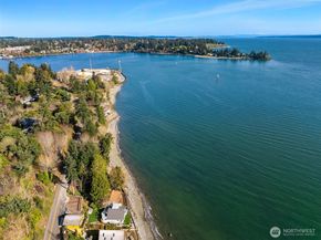 5430 Rockaway Beach Road NE, Bainbridge Island WA 98110