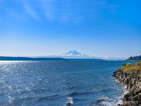 5430 Rockaway Beach Road NE, Bainbridge Island WA 98110