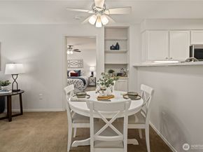 4133 224th Lane SE 302, Issaquah WA 98029