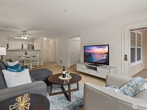 4133 224th Lane SE 302, Issaquah WA 98029