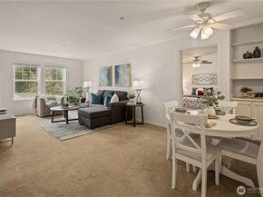 4133 224th Lane SE 302, Issaquah WA 98029
