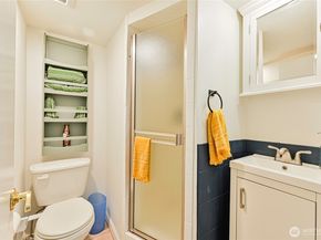 11515 7th Avenue NE, Seattle WA 98125