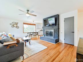 11515 7th Avenue NE, Seattle WA 98125