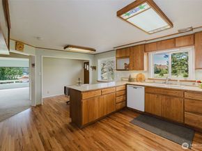 191 NE McWilliams Court, Bremerton WA 98311