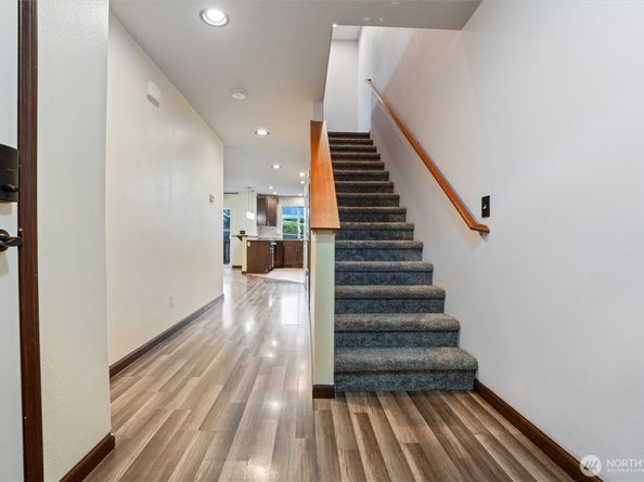 755 Glenridge Court, Bremerton WA 98310