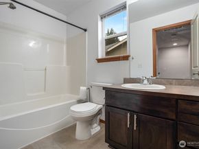 755 Glenridge Court, Bremerton WA 98310