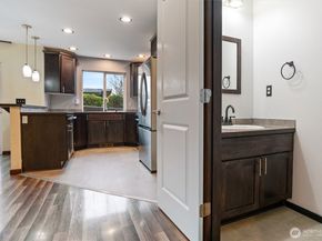 755 Glenridge Court, Bremerton WA 98310