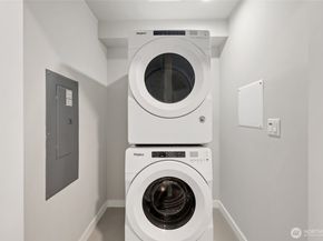 12522 15th Avenue NE B, Seattle WA 98125