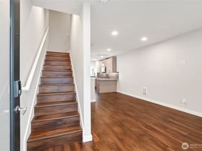 12522 15th Avenue NE B, Seattle WA 98125