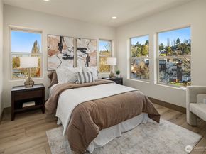 5037 25th Avenue SW, Seattle WA 98106