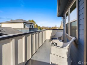 5037 25th Avenue SW, Seattle WA 98106