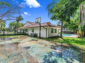9941 SW 143rd St, Miami FL 33176