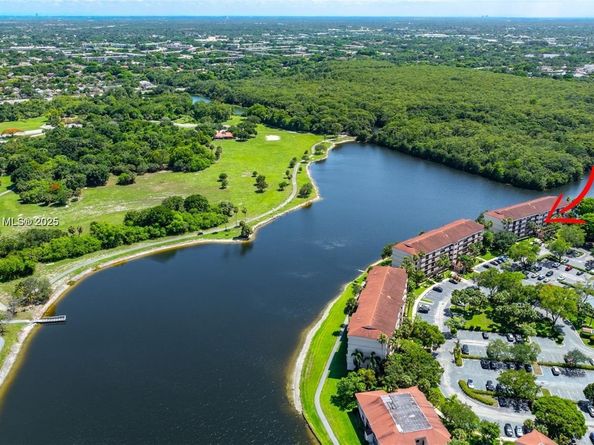 2768 S Carambola Cir S 304, Coconut Creek FL 33066