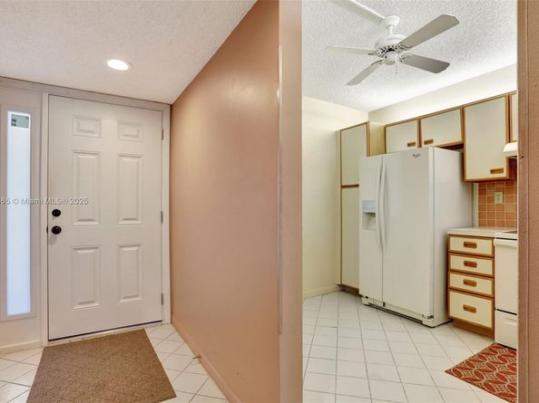 2768 S Carambola Cir S 304, Coconut Creek FL 33066