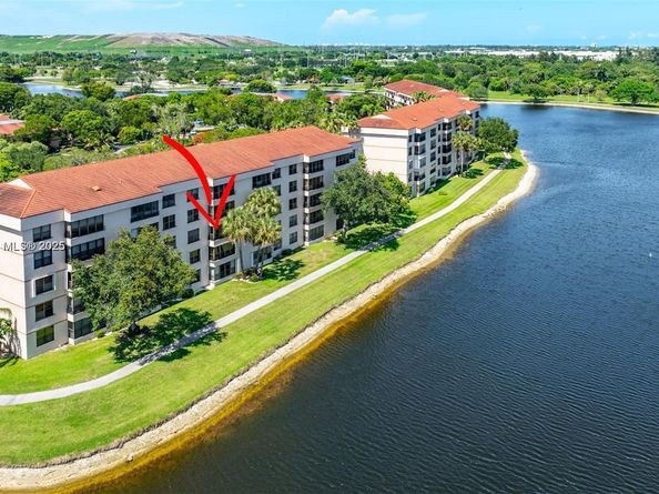 2768 S Carambola Cir S 304, Coconut Creek FL 33066