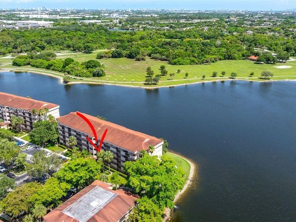 2768 S Carambola Cir S 304, Coconut Creek FL 33066