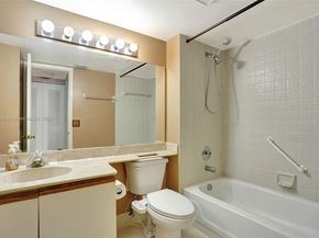 2768 S Carambola Cir S 304, Coconut Creek FL 33066